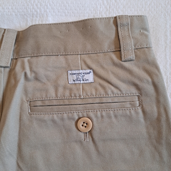 Vineyard Vines boys size 8 shorts Tan Style # 3H1001 EUC - Picture 5 of 6
